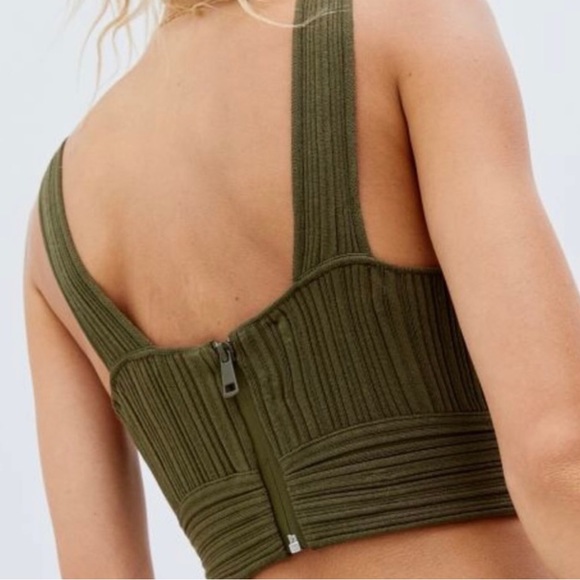 Gorgeous limited edition 💚rib crop bandage top - Picture 2 of 6